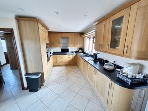 Kitchen- click for photo gallery